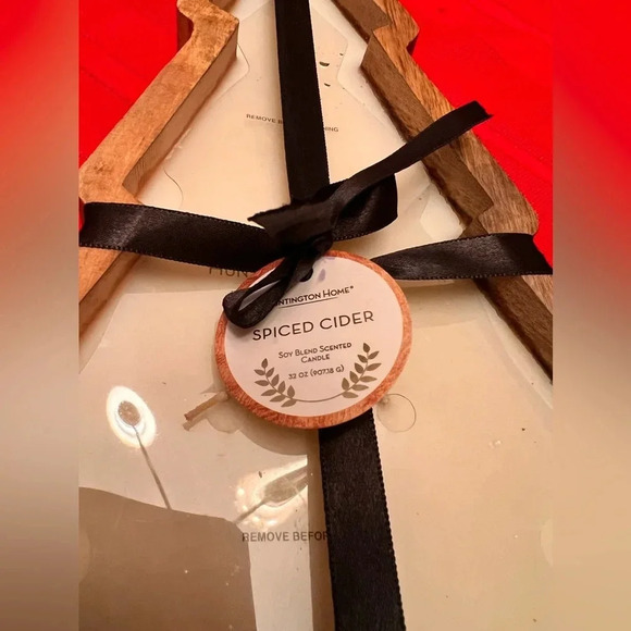 ALDI Huntington Home Christmas Tree Soy Blend 7 Wick Candle “Spiced Cider" Viral - Picture 3 of 4
